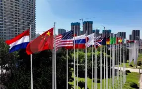 包含国家队交手，场上火药味十足的词条